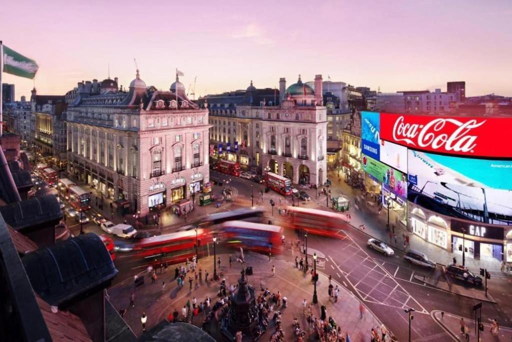 Spacious Apartment In Piccadilly Sleep 6 Vrb Londres Exterior foto